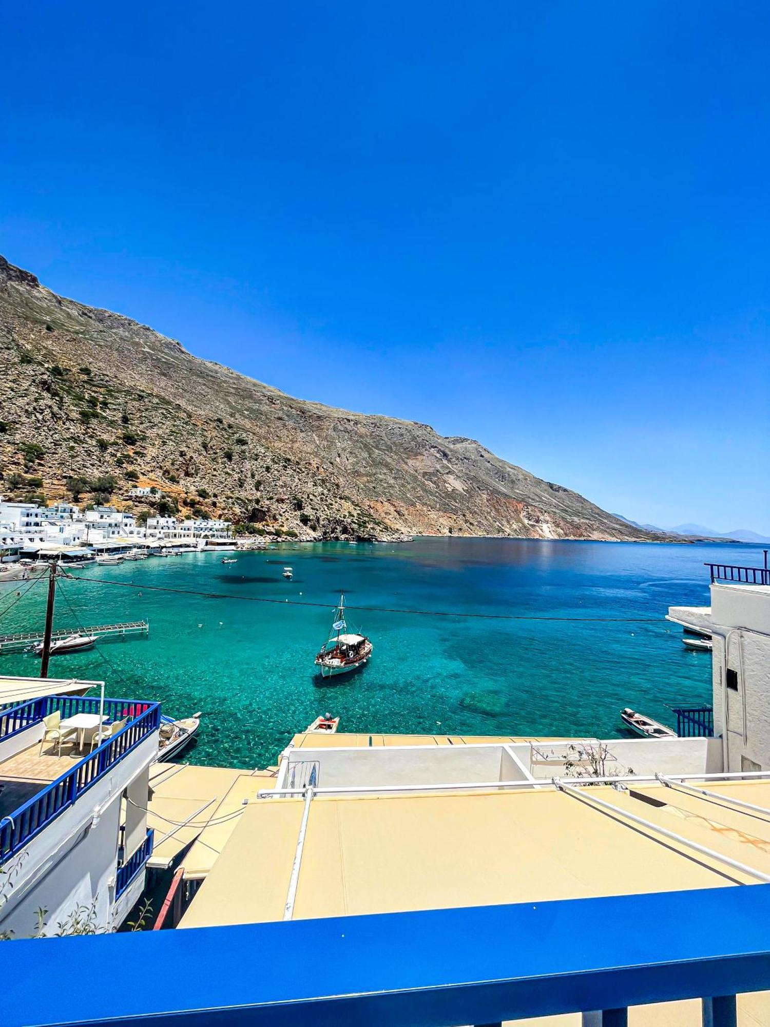 The Blue House Hotel Loutro Exterior photo