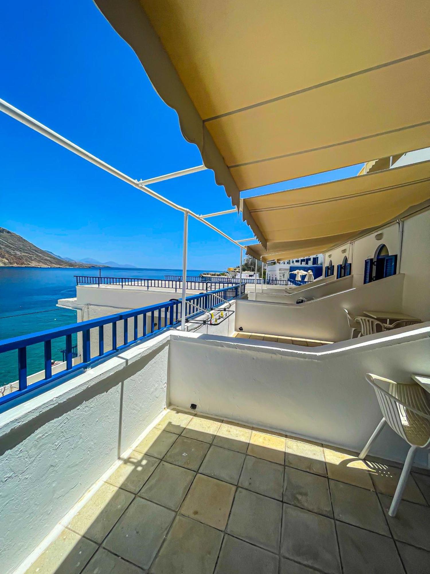 The Blue House Hotel Loutro Exterior photo