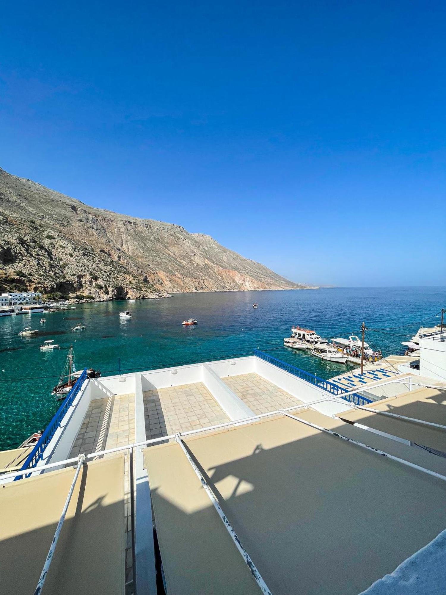 The Blue House Hotel Loutro Exterior photo