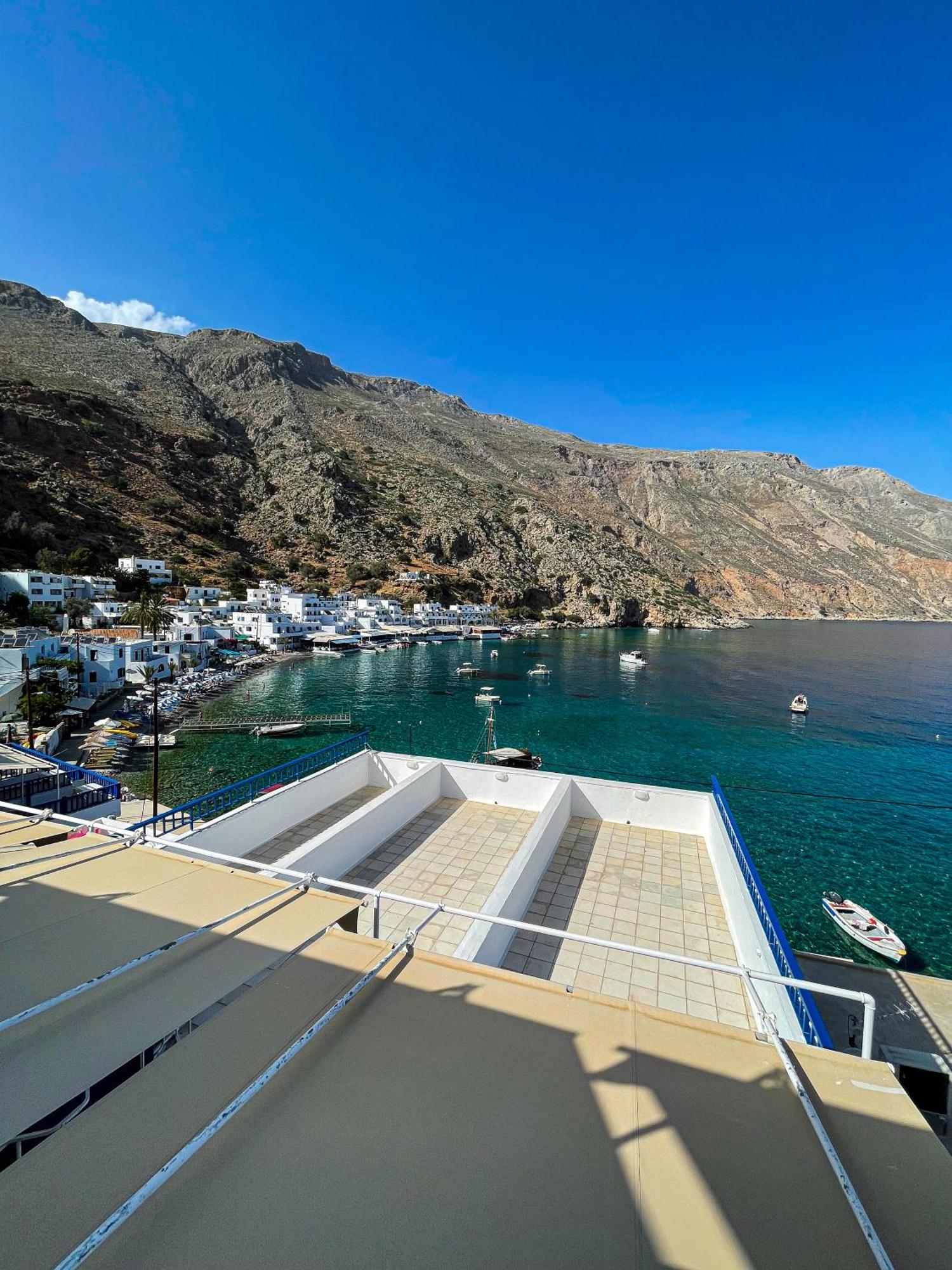 The Blue House Hotel Loutro Exterior photo